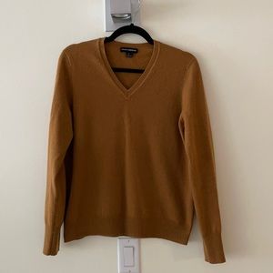 State Cashmere v-neck sweater